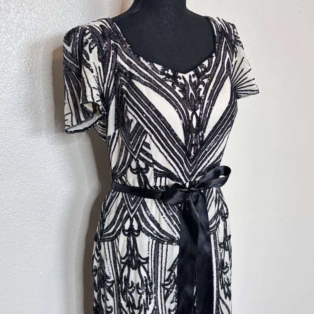 R&M Richards Beige Formal Black Sequined Evening Dress Size 12 - Picture 3 of 14